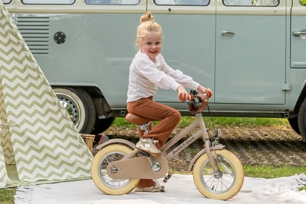 Emmy 3 jaar en 8 maanden oud en 105,5 cm lang