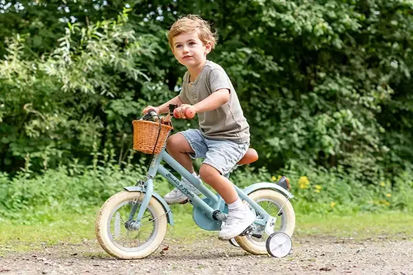 Jax is 3,5 jaar en 102 cm lang