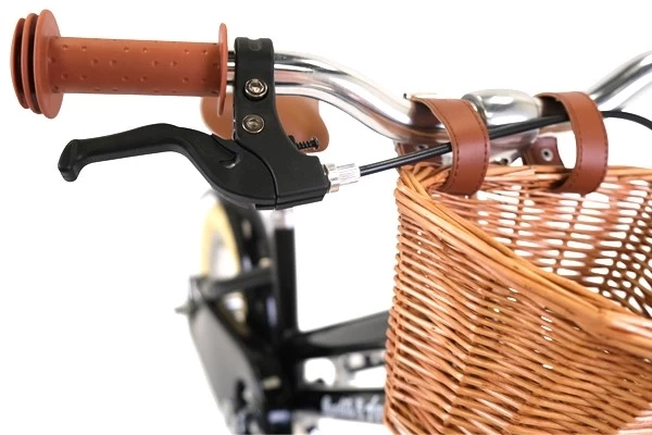 Met voorgemonteerde handrem