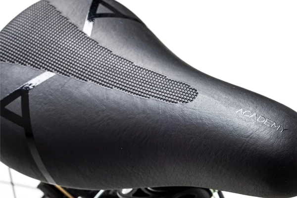 Verstelbaar zadel (49-57 cm) met drukverlagende zadelschaal