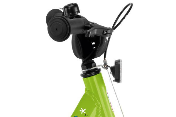 Het stuur is voorzien van een kinbeschermer en bel.