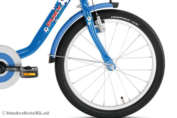 Met 18 inch luchtbanden.