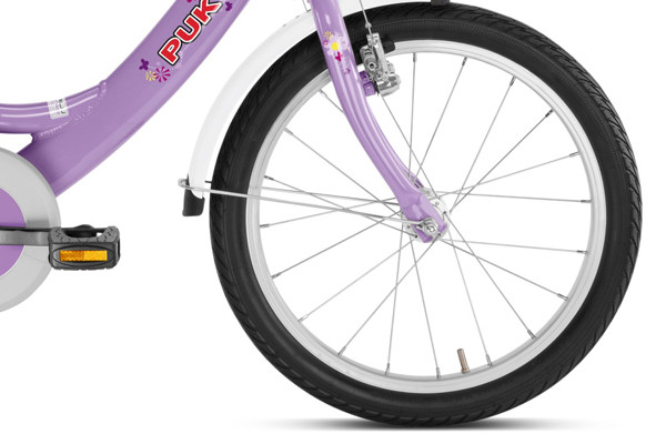 Voorzien van 18 inch banden.