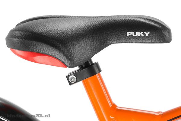 In hoogte verstelbaar zadel.